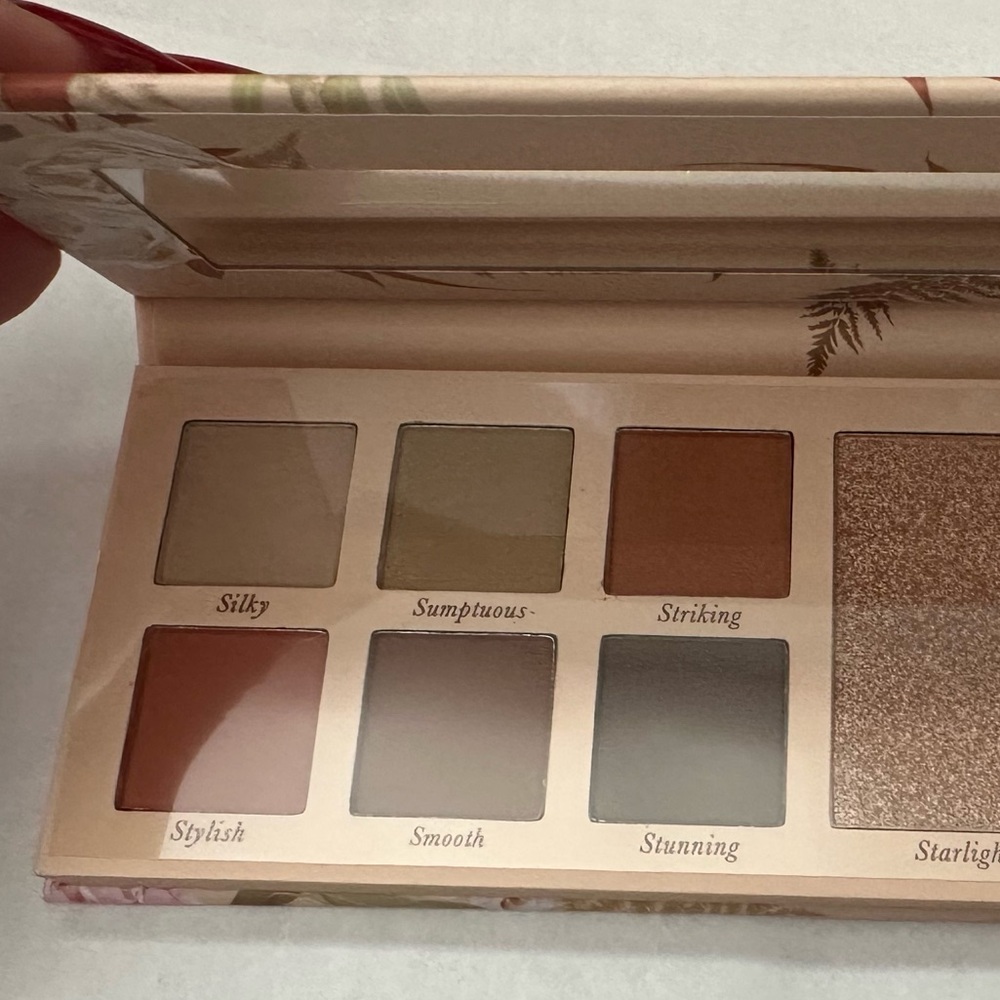 LAURA GELLER Soft Satins Eyeshadow & Highlighters Palette - Picture 4 of 5